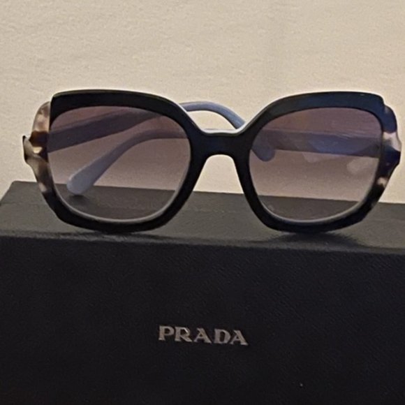 Prada Accessories - Prada PR 16U tortoiseshell square sunglasses with blue interior